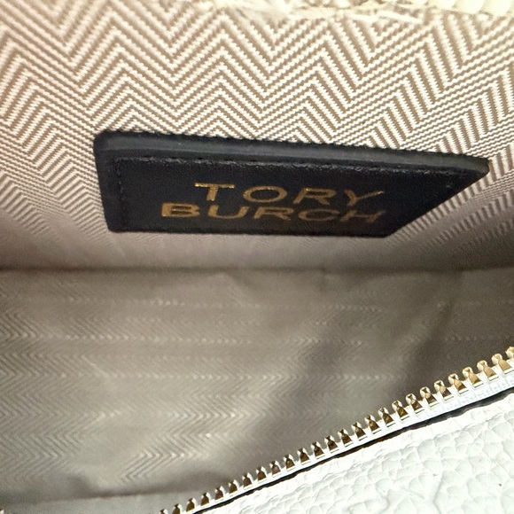 Tory Burch Black Crossbody Camera Bag with Branded Strap - Picture 4 of 4